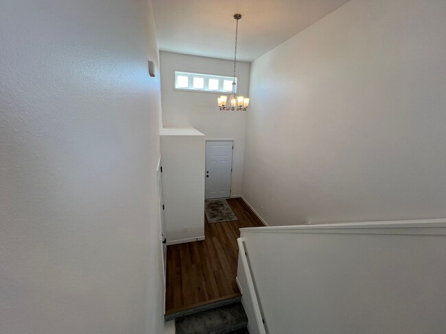Building Photo - 408 16th St NE