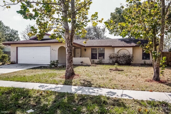 Building Photo - 607 Fieldstone Dr
