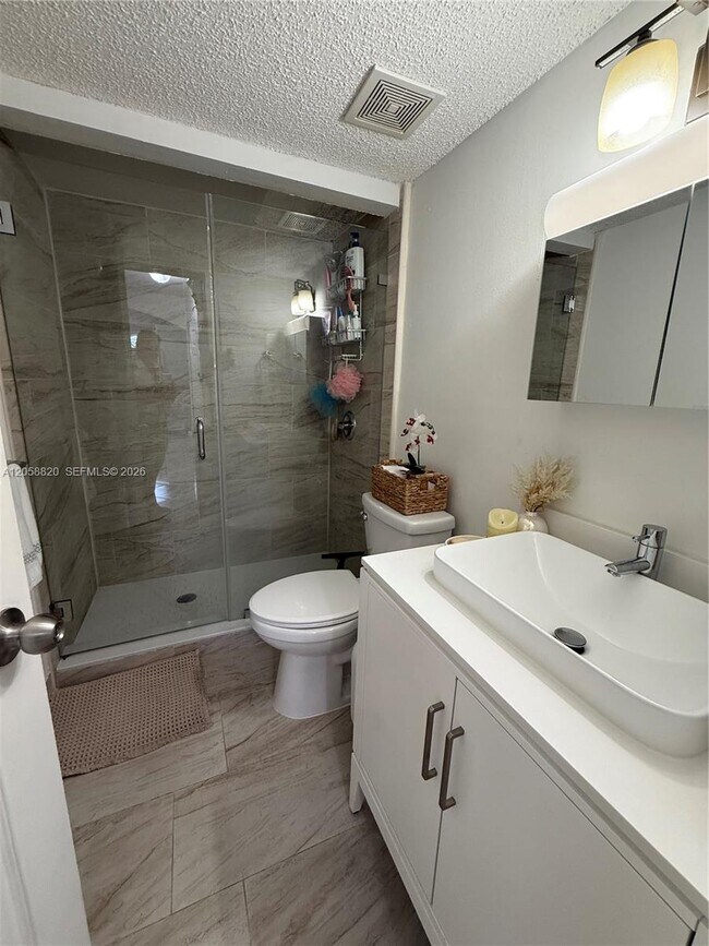Foto del edificio - 9940 SW 146th Ct