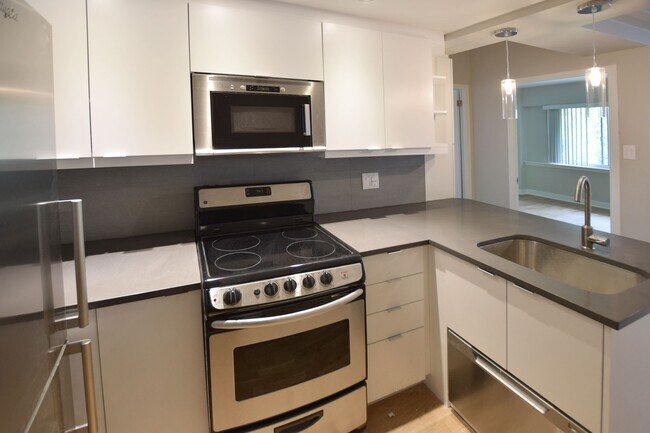 Building Photo - 3455 Rue Aylmer