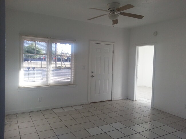 Photo - 1622 W Polk St House