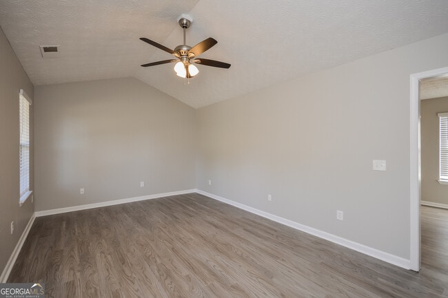 Building Photo - 55 Pebble Ridge Dr