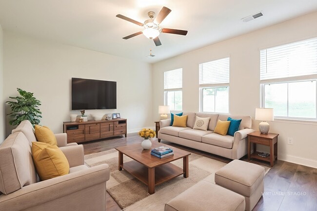 Building Photo - 208 Bosa Ln