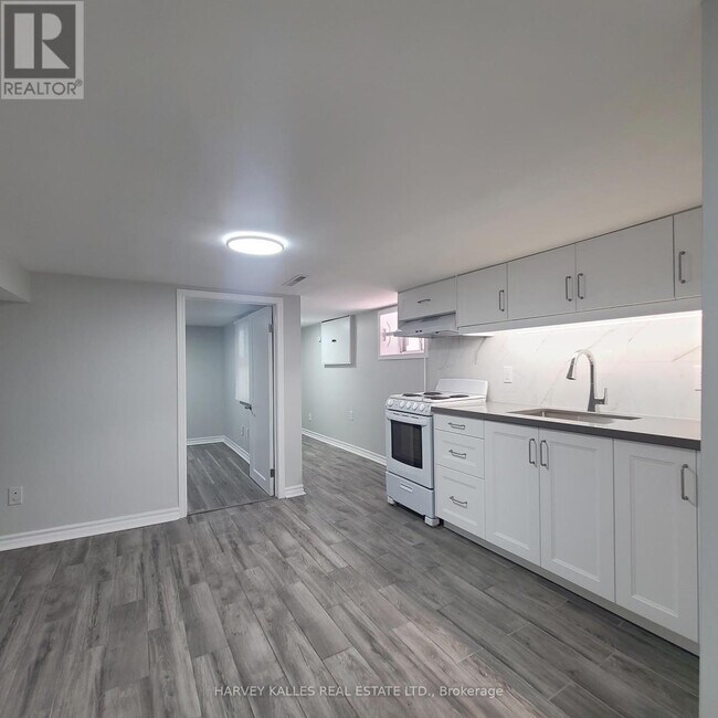 Photo du bâtiment - 238 Strathmore Blvd