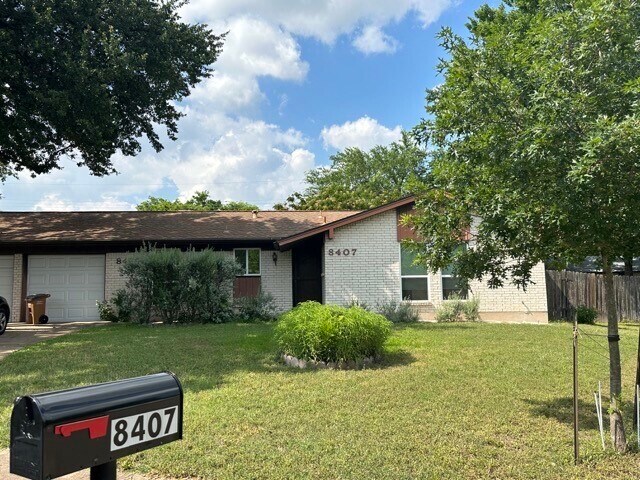 Building Photo - 8407 Leesburg Cir