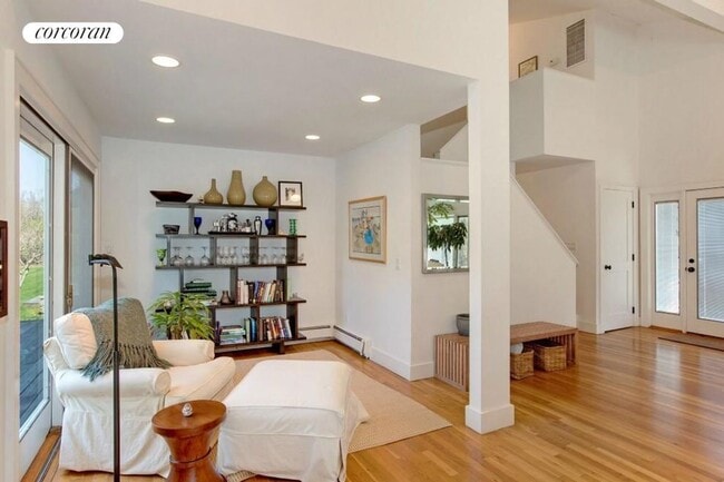 Building Photo - 144 Surfside Dr