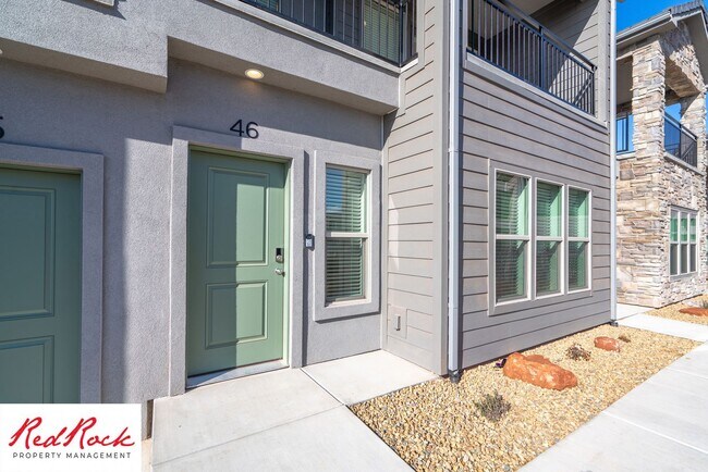 Foto del edificio - Stunning Spacious 3 Bedroom Unit