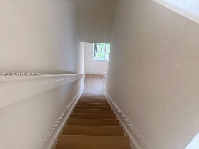 Foto del edificio - 7989 NW 8th St