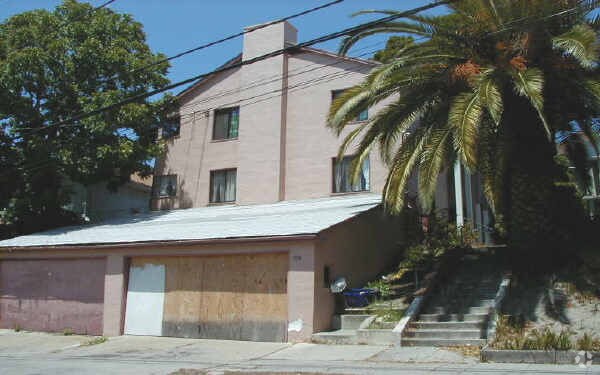 Building Photo - 1334 E 27th St