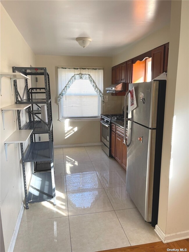 Foto del edificio - 67-28 Utopia Pkwy