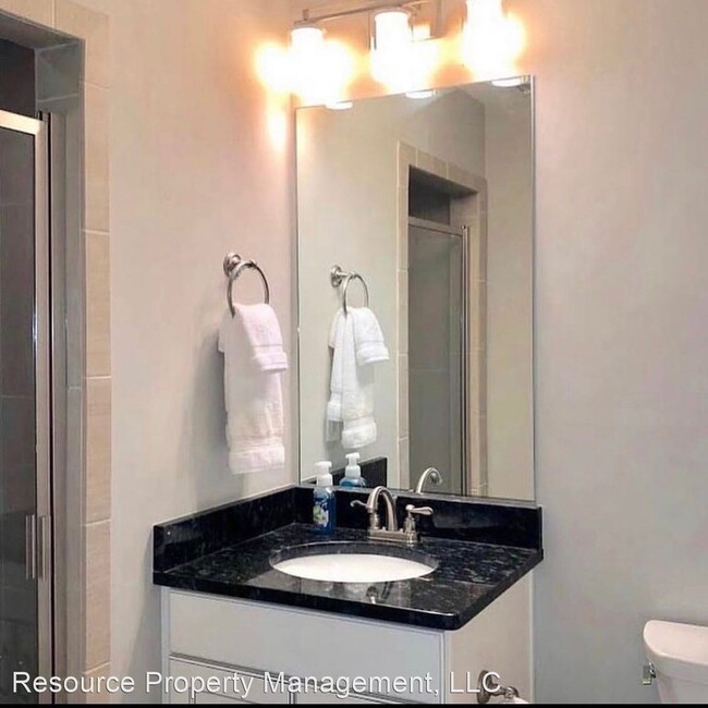Building Photo - 2 br, 2 bath Apartment - 535 Forrest Avenue