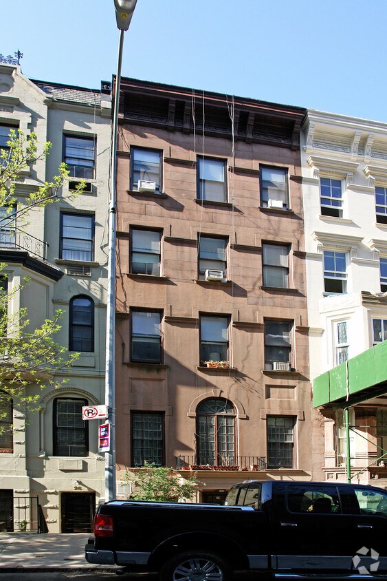 Building Photo - 28 W 85th St
