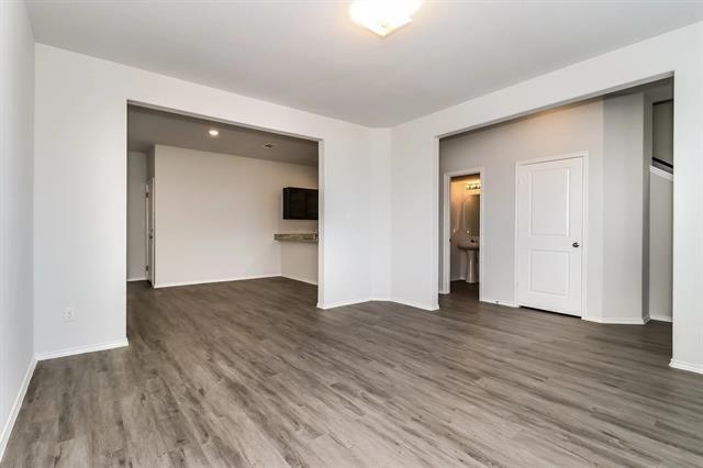 Building Photo - 5532 Shore Point Trl