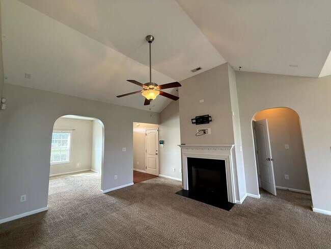 Building Photo - 4912 True Fews Cir
