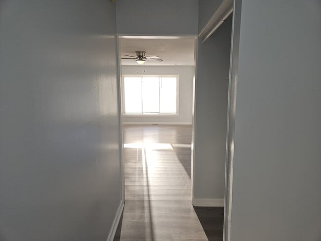 Foto del edificio - 5845 Hunting Ridge Rd