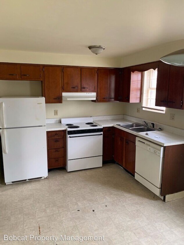 Primary Photo - 2 br, 1.5 bath Apartment - 618-624 E Pike St