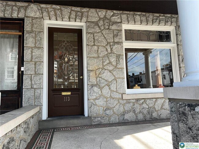 Foto del edificio - 113 N West St