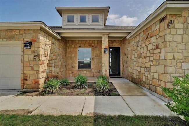 Building Photo - 324 Jake Dr