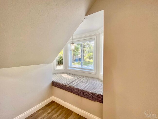 Building Photo - 402 Fairpoint Dr