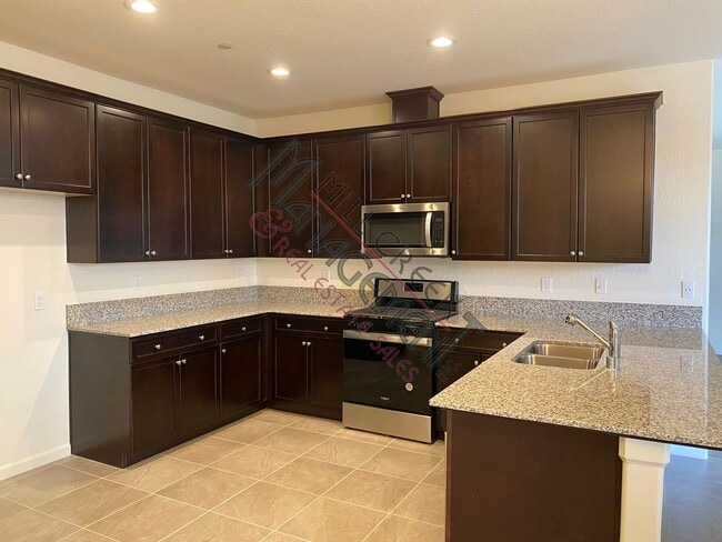 Building Photo - Beautiful home in Cameron Court community