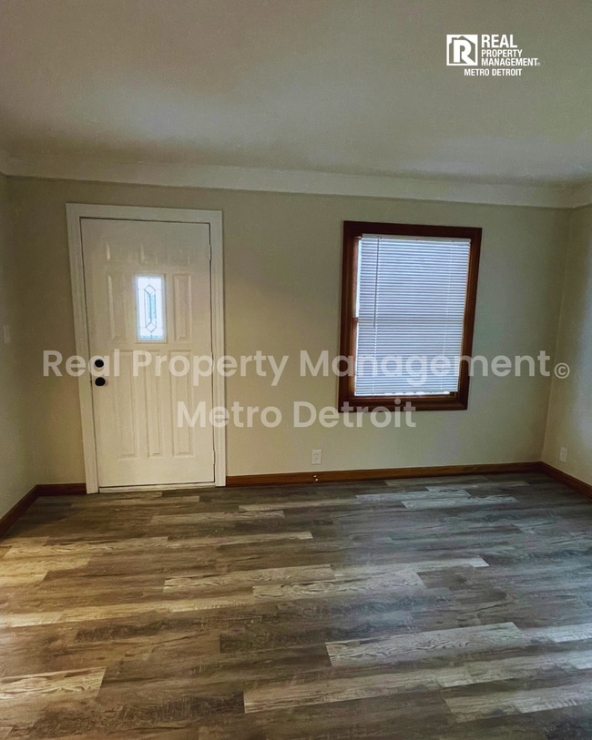 Building Photo - 4462 1st St