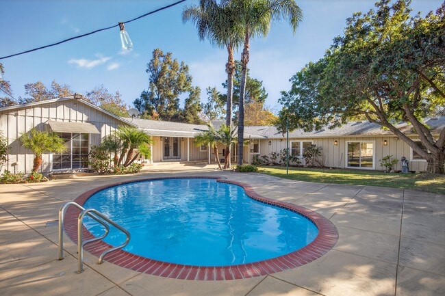 Foto del edificio - 914 El Paseo Rd