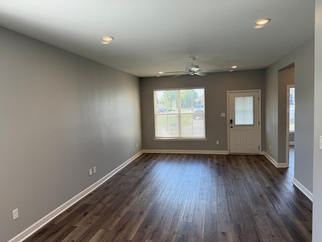 Building Photo - 55 Wolfsbridge Lp