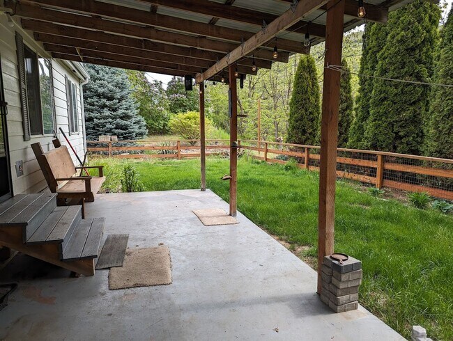 Foto del edificio - Beautiful Juliaetta House