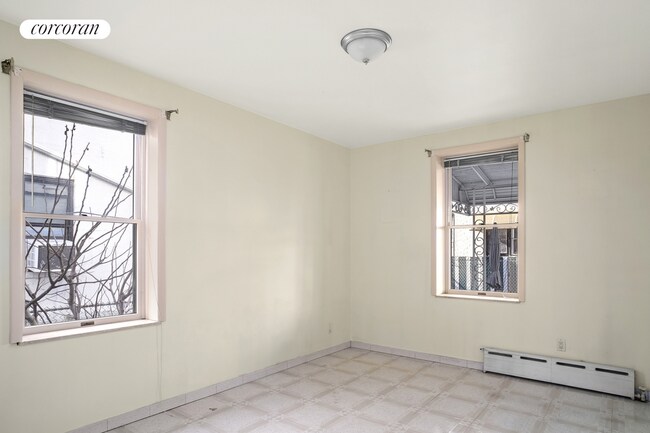 Building Photo - 2348 Benson Ave