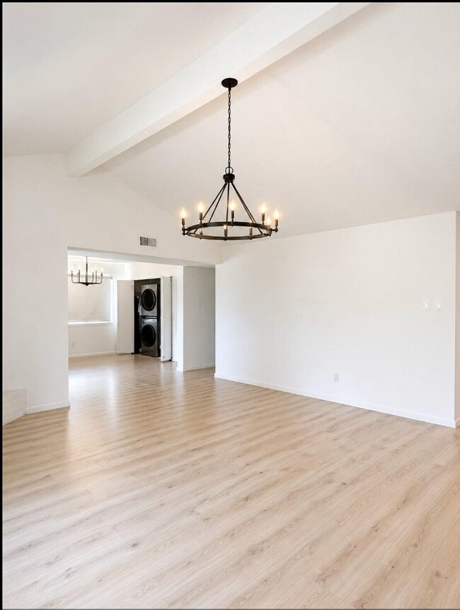 Building Photo - 9511 Bollingbrook Dr