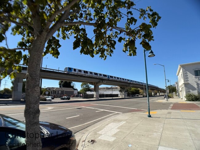 Photo - 710 Henry St House