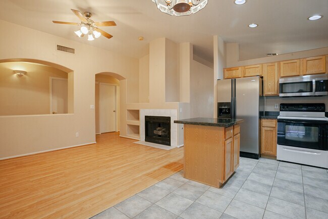 Building Photo - 6590 Tuzigoot Way