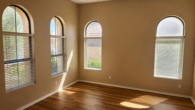 Foto del edificio - Gorgeous Move-In Ready Home with Resort-Style Backyard!