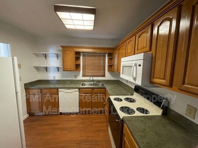 Building Photo - 3631 Cleveland Heights Blvd