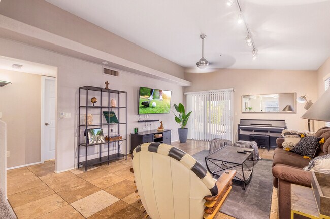 Building Photo - 8813 E Charter Oak Dr