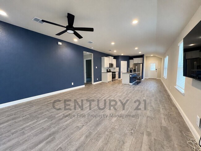 Building Photo - 606 Capstone Cir