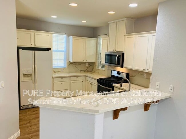 Building Photo - 140 Vento Ct