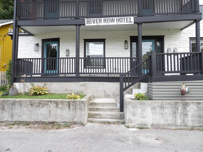 Building Photo - 619.5 Taylor Ave