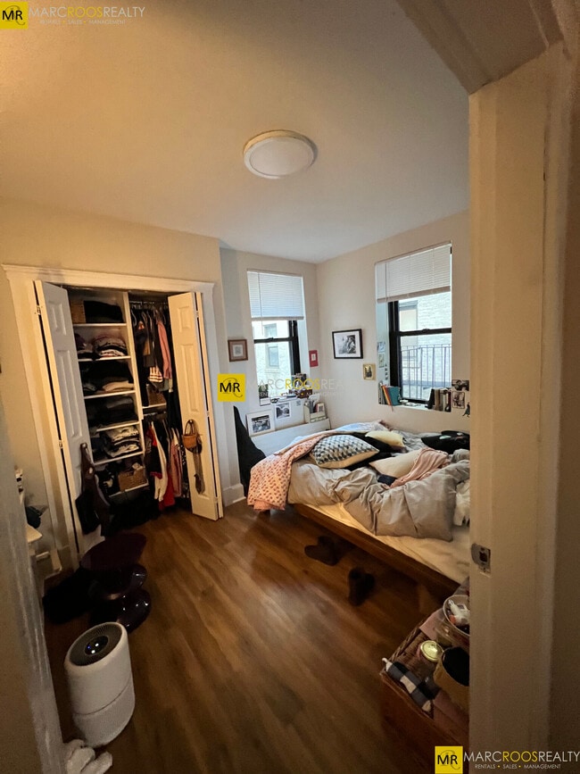 Building Photo - 831 Beacon St