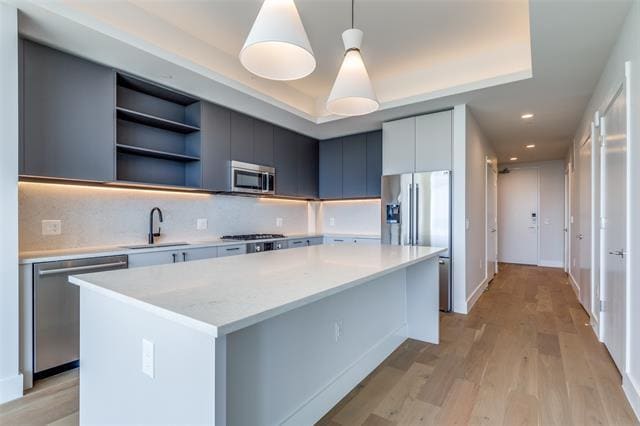 Foto del edificio - 8119 Douglas Ave