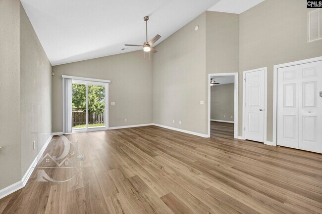 Foto del edificio - 152 Springhaven Dr