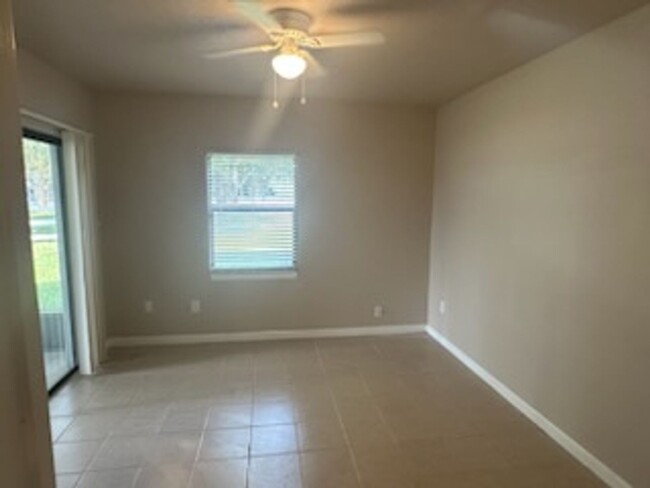 Building Photo - SW OCALA TOWNHOME