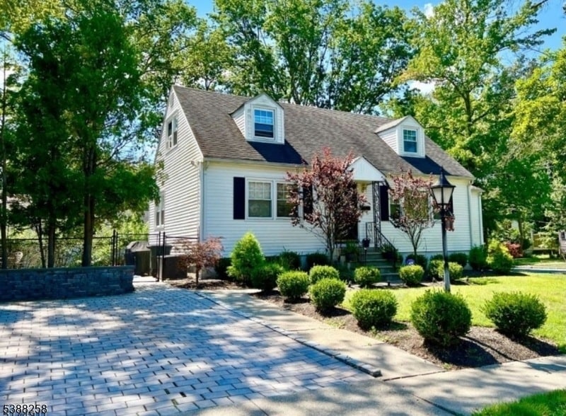 Primary Photo - 25 Brookside Terrace