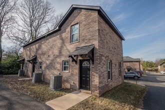 Building Photo - 1358 N Porter Rd