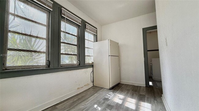 Foto del edificio - 444 SW 10th Ave