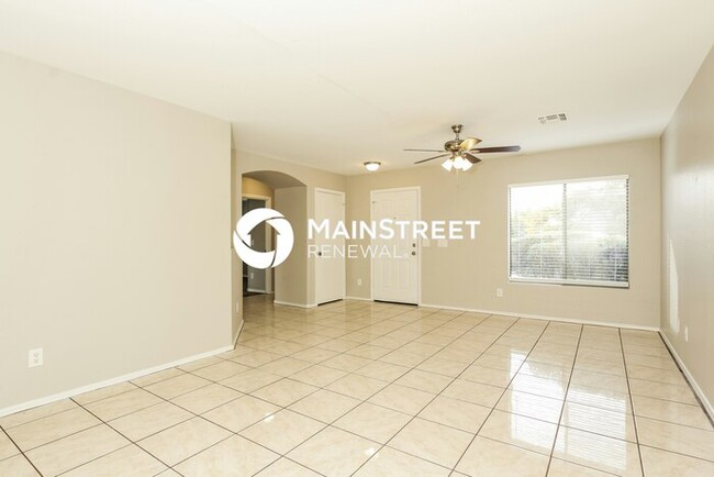 Building Photo - 3 Bedroom Pet-Friendly Home in EL MIRAGE, ...