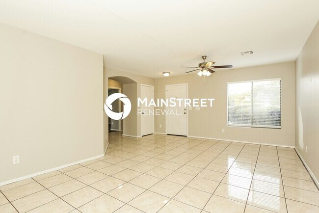 Foto del edificio - 3 Bedroom Pet-Friendly Home in EL MIRAGE, ...
