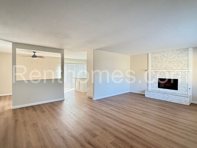 Foto del edificio - 13438 Orange Blossom Ln