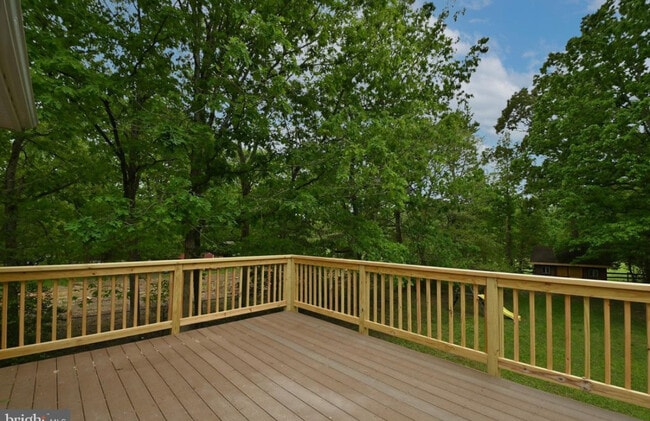 Foto del edificio - 16501 Accolawn Rd