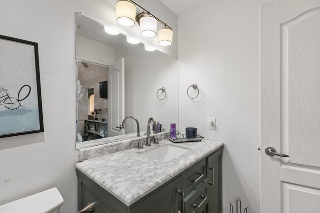 Building Photo - 2560 Costa Mesa Cir